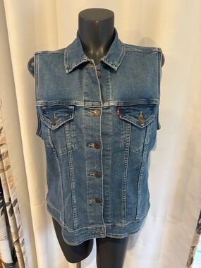 Levi's Blue Denim Sleeveless Button-Up Vest